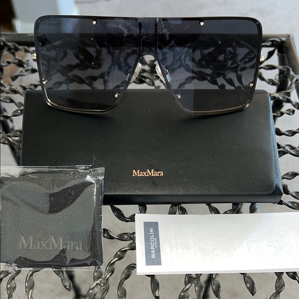 MaxMara Square Black Sunglasses
